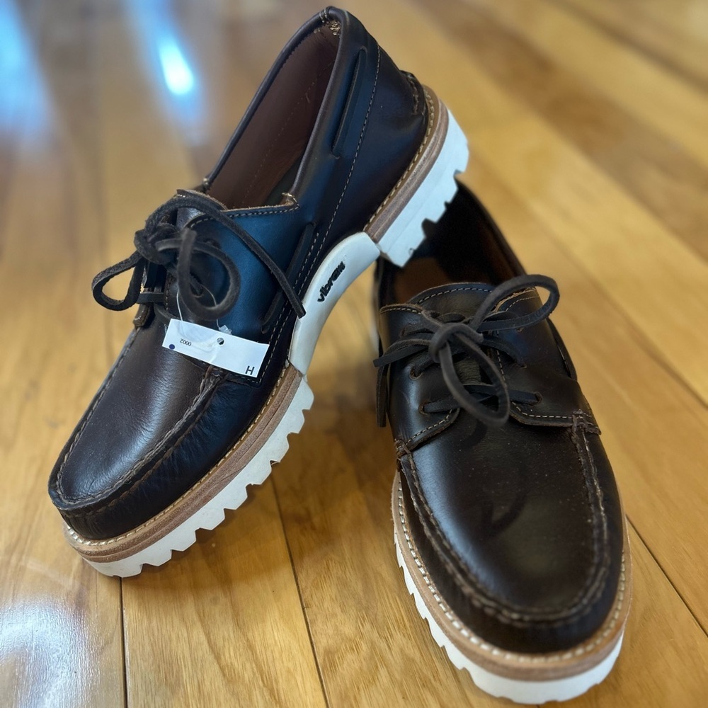 NWT Sperry Men’s A/O 3-Eye Vibram Brown Leather Boat Shoes with White Soles
